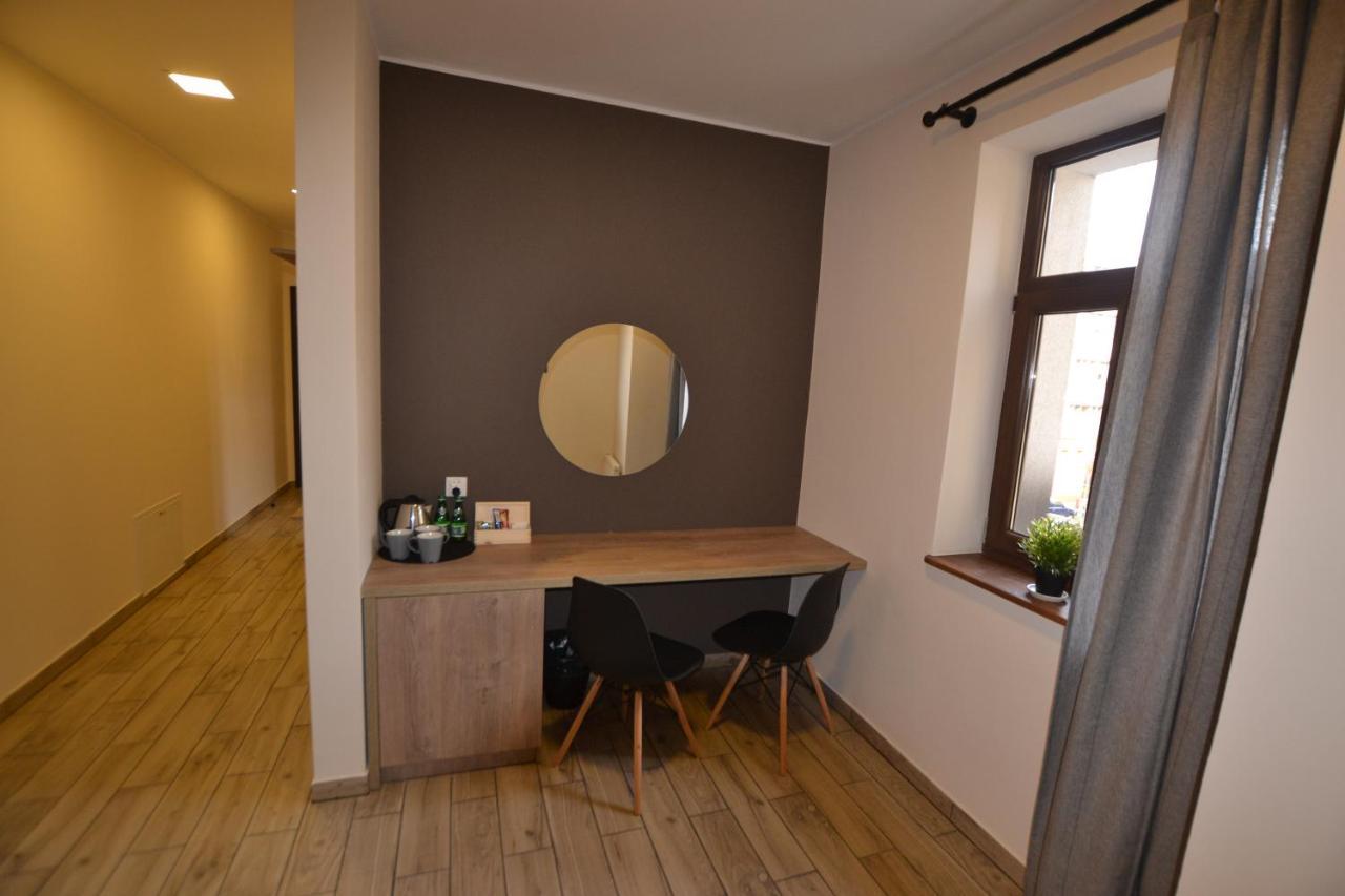 Sleepwell Apartments Legnica Bagian luar foto