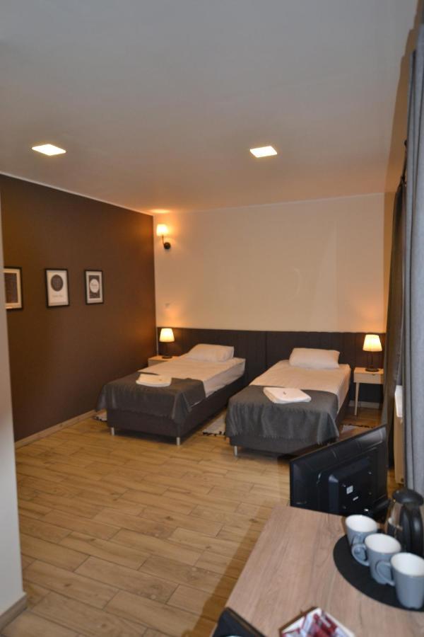 Sleepwell Apartments Legnica Bagian luar foto