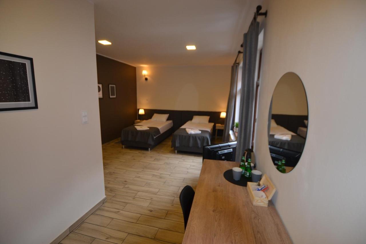 Sleepwell Apartments Legnica Bagian luar foto